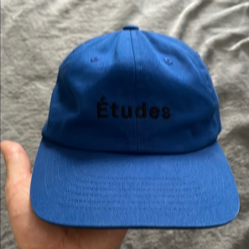 Études Studio Blue Cap